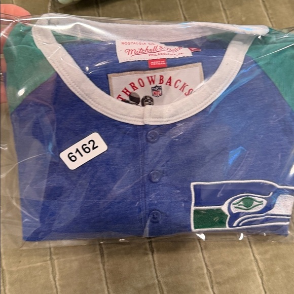 Mitchell & Ness Seattle Seahawks NFL | 3/4 Sleeve Tri-Blend Henley Shirt Size M - Picture 7 of 7
